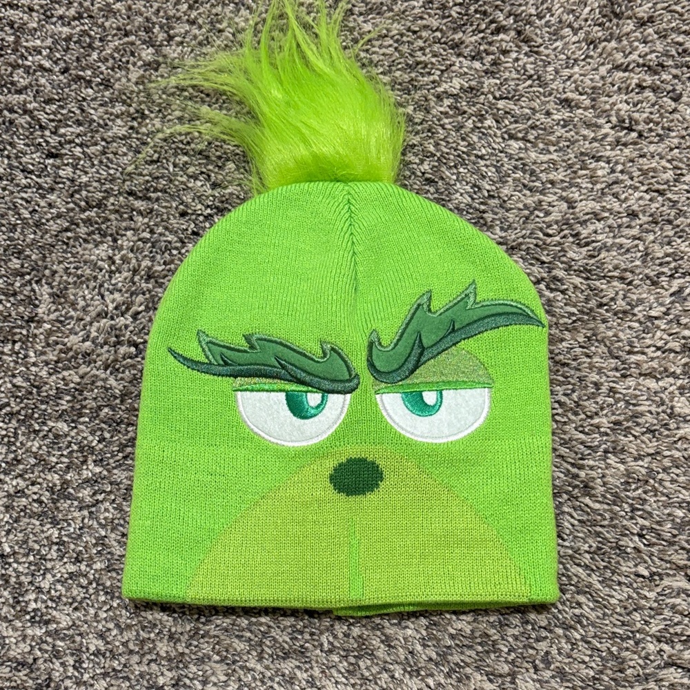 Dr. Seuss’ The Grinch Knit Beanie Hat NWOT Green Cold Weather Hat